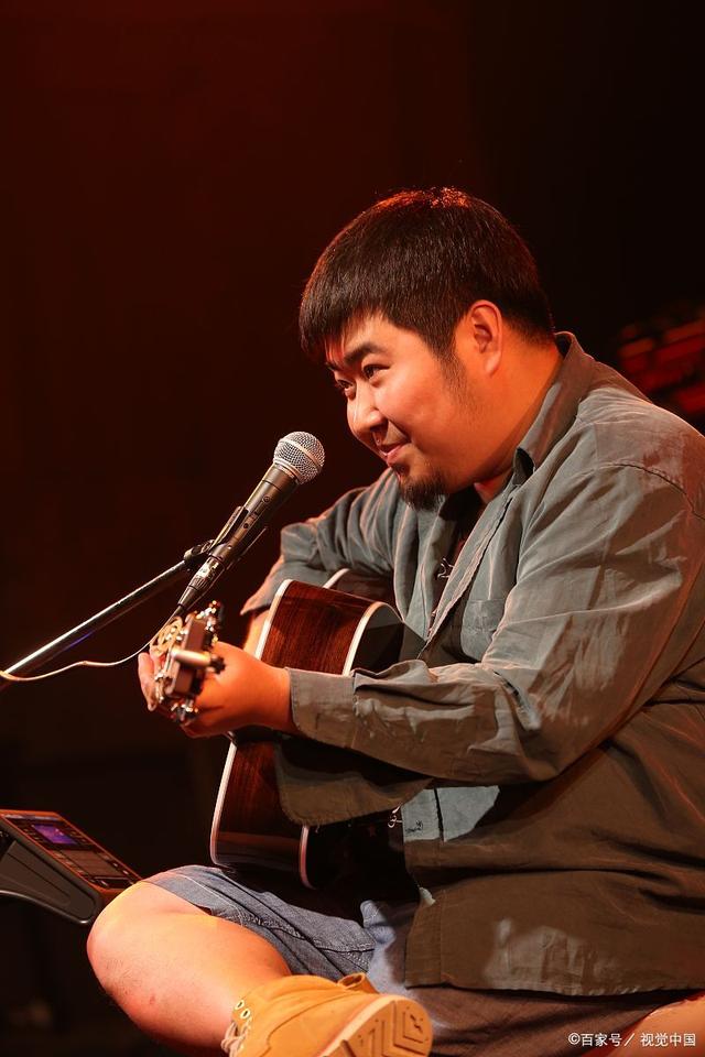 宋冬野的低音魅力，音乐中的深情与独特韵味