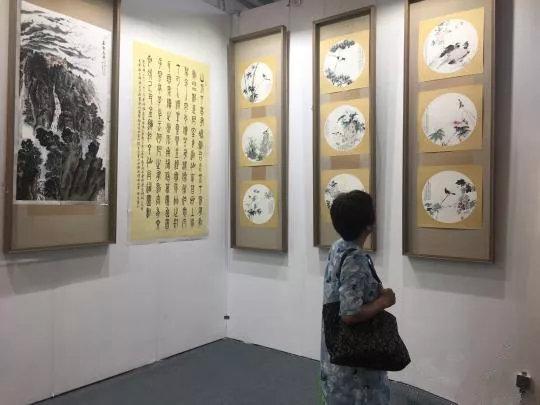 熊猫雕塑，艺术与文化的融合