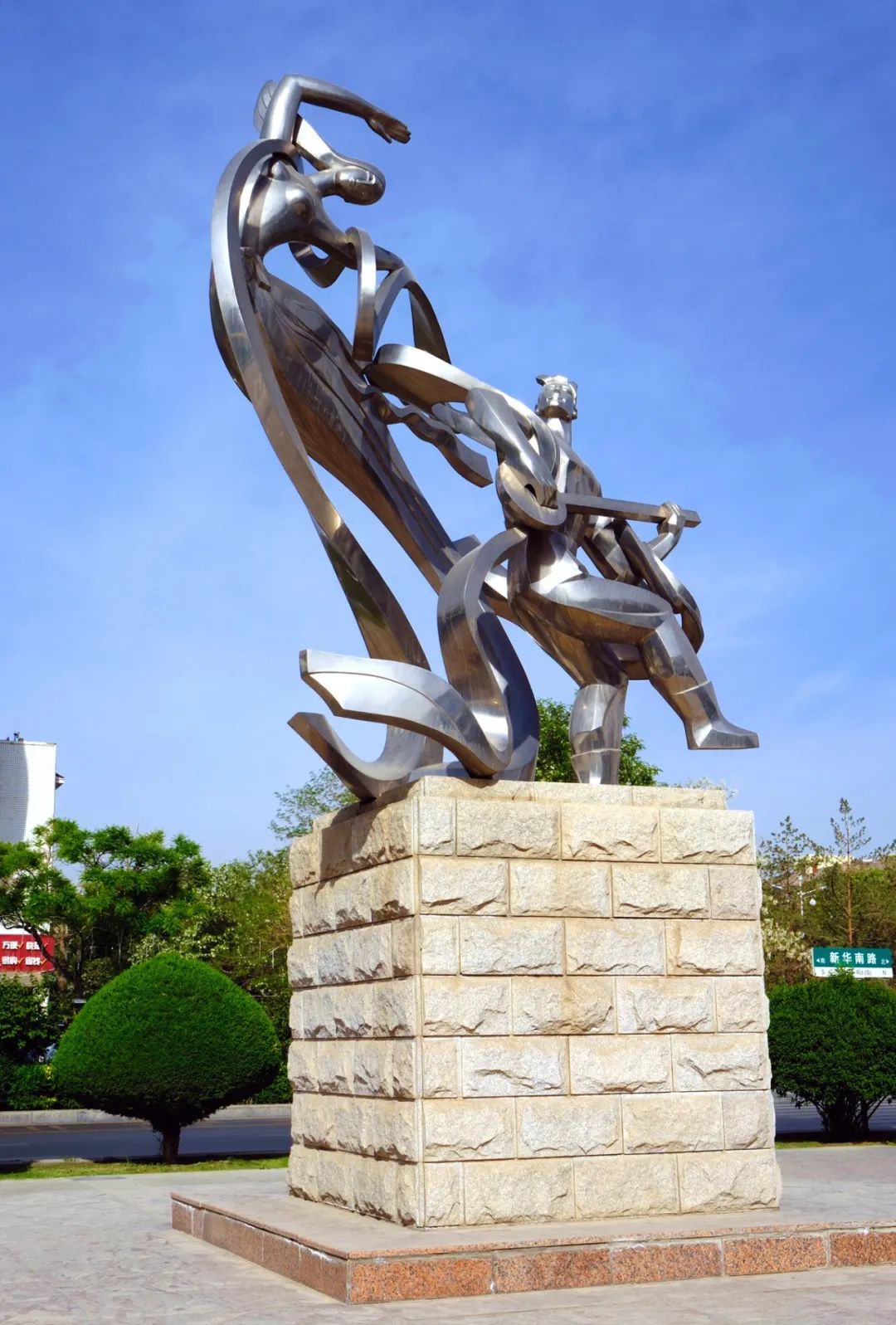 中国城市雕塑，塑造城市风貌的艺术力量