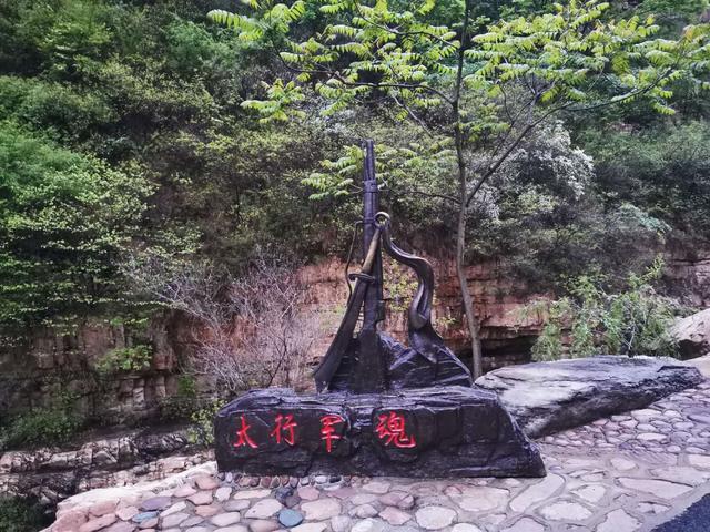 时尚孕妇，孕育新生，魅力不减