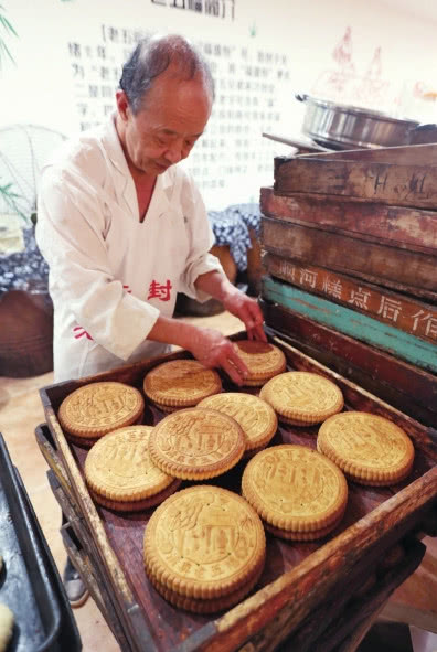 老式木头月饼模具，传统与创新的交融