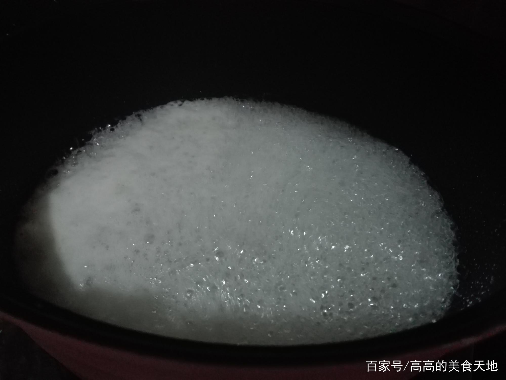 不用糖浆的老式月饼皮，传统工艺与现代风味的融合