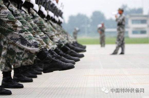 阅兵军靴，展现中国军队风采的必备装备