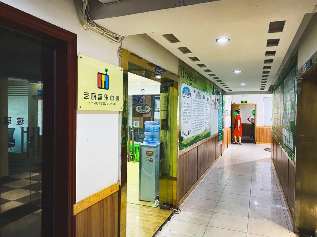 木地板家装获奖效果图，艺术与实用的完美融合