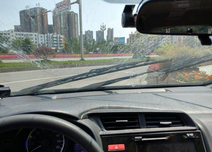 XRV雨刮喷水系统，功能、问题及解决方案