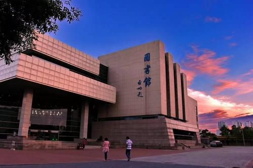 东北大学建筑学研究生，探索与创新的先锋力量