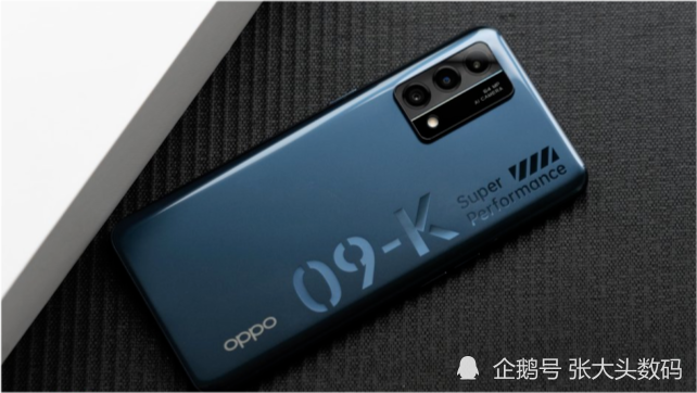 OPPO R7s的重量设计，轻薄与性能的完美结合