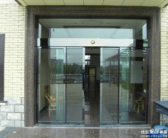 天津感应玻璃门，现代建筑的优雅入口
