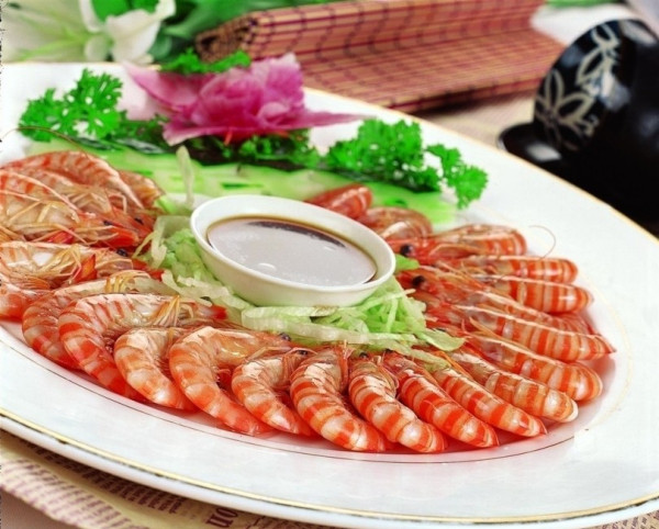 饮料瓶冻虾，一种创新的食品保存与烹饪方式