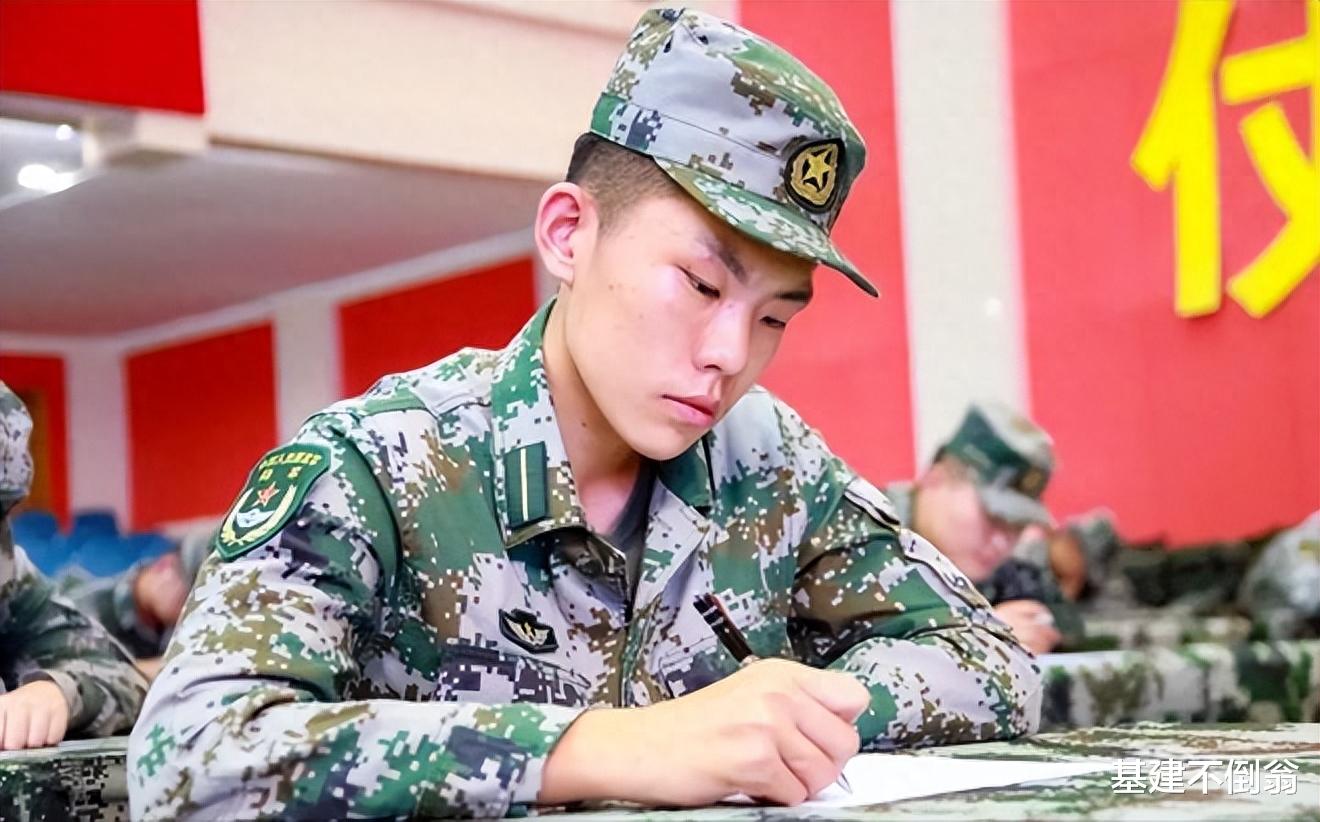 少尉待遇，军队中的青春力量与荣誉象征
