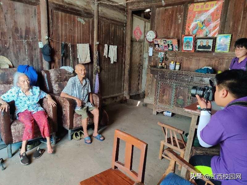 探寻神秘法典，一本揭示智慧的书籍