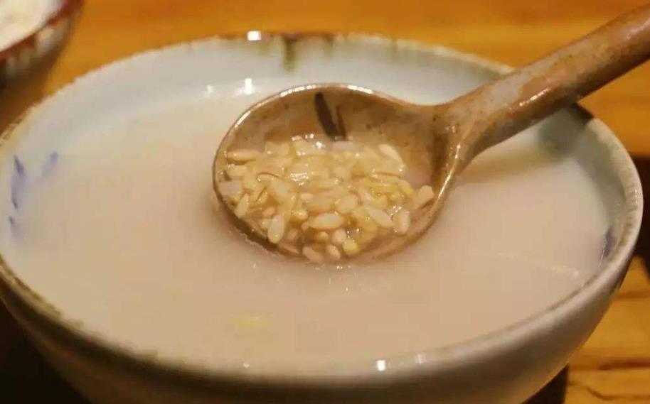 蛋花酒糟，传统美食与现代应用