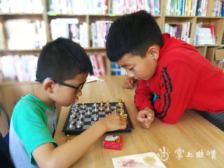 托班美术活动案例，创意绘画之旅