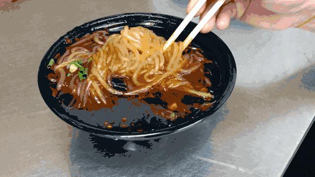 紫菜豆腐蛋花汤，一道家常美味汤品的做法