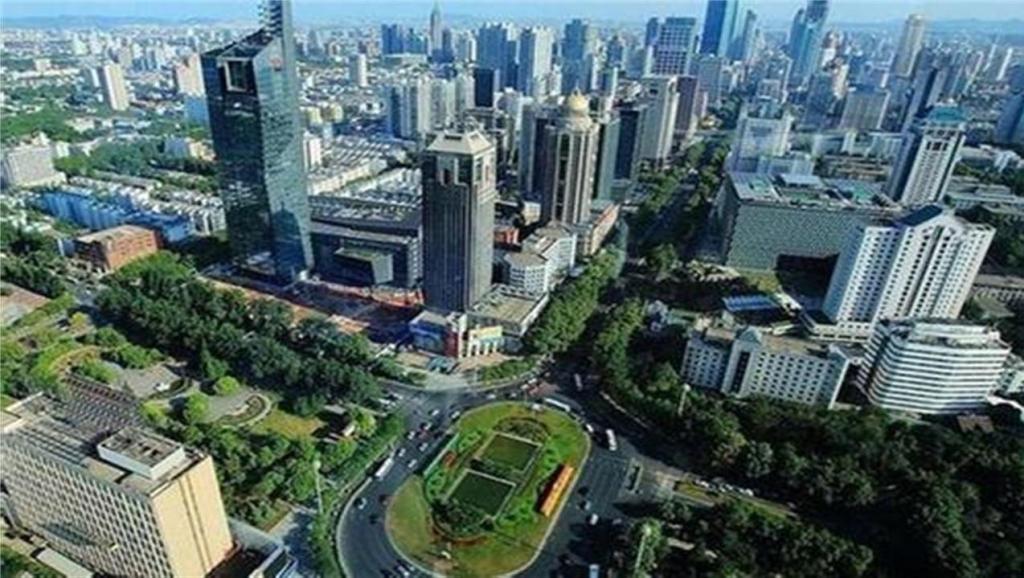 南京宝力豪健身，城市中的健康绿洲