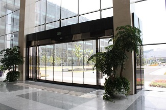 自动门大门，现代建筑的智能之选