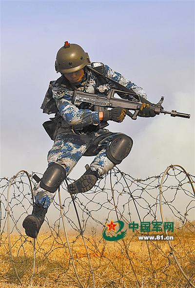 超轻型伞兵靴，革新军事装备，重塑战场优势