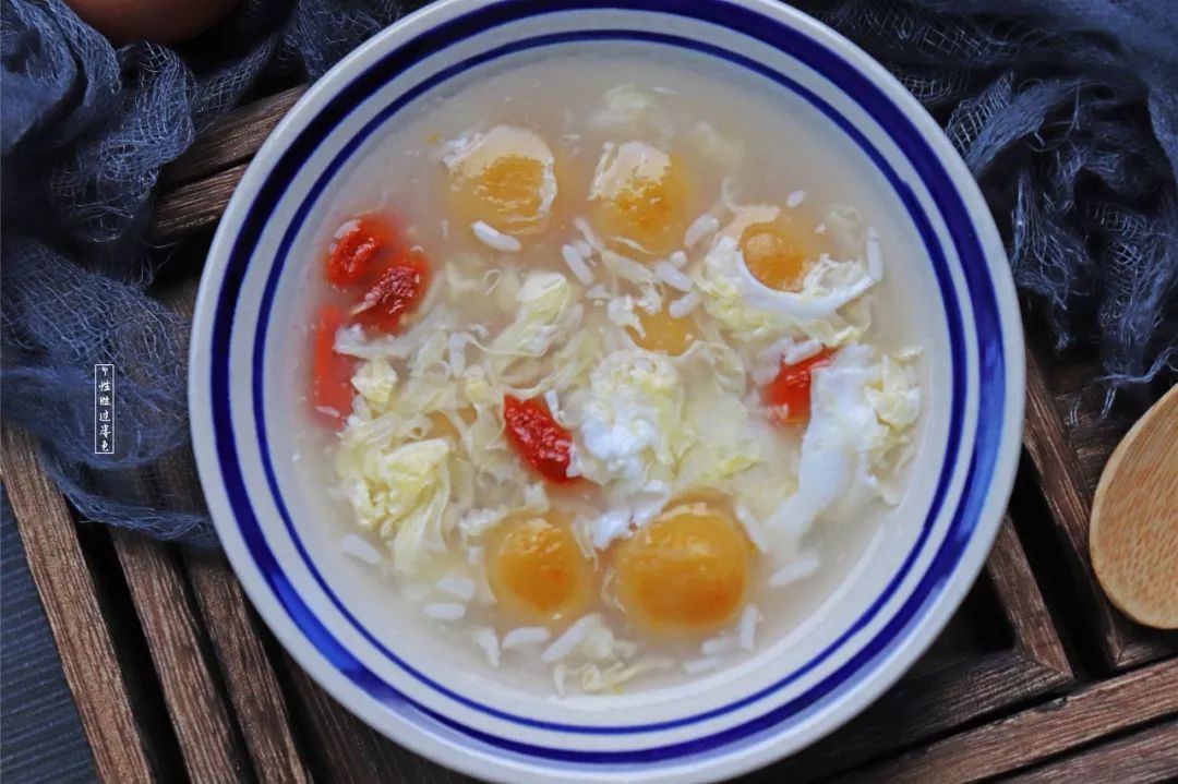 米酒蛋花汤，一道传统美味的营养佳品