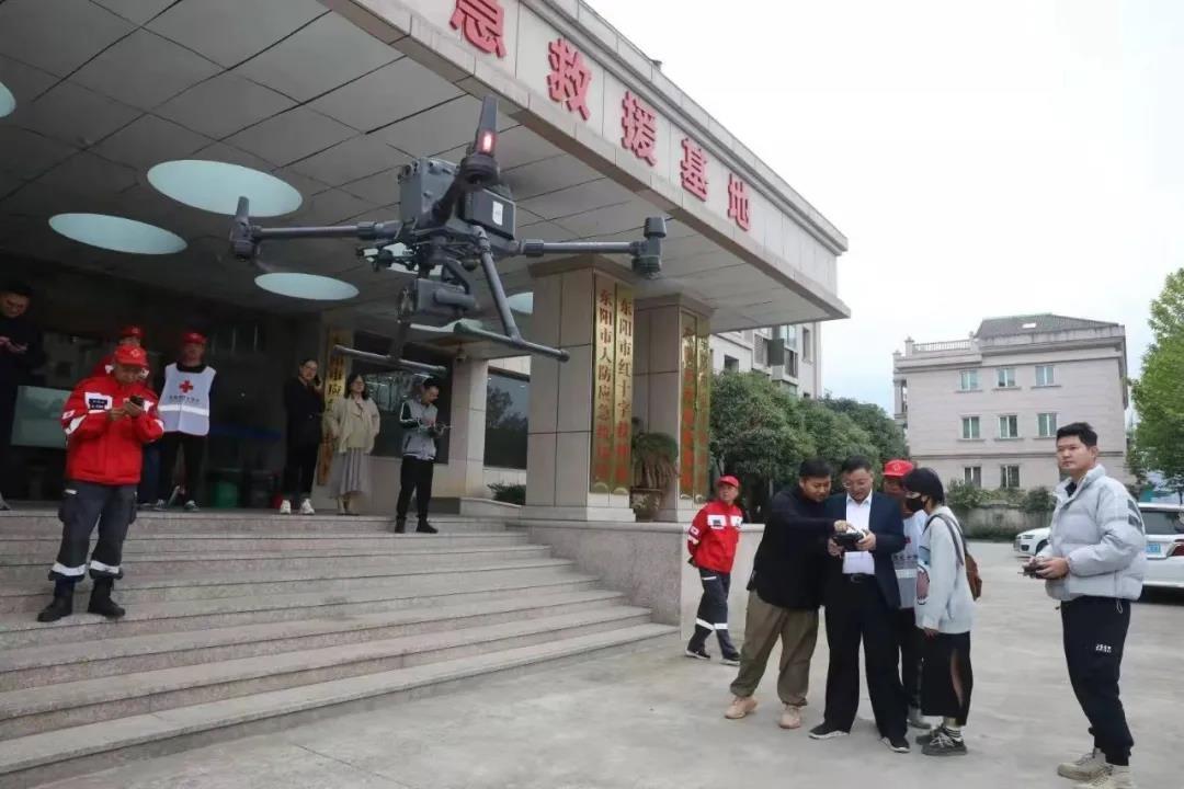 四旋翼飞行器遥控器，设计与功能解析