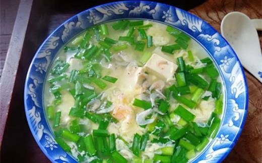 韭黄蛋花汤，一道美味与健康并存的佳肴