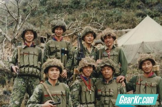 揭秘中国历史上的里程碑装备，65式伞兵装备