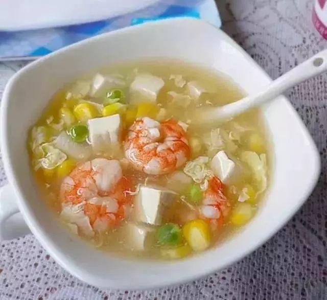 鲫鱼蛋花汤，一道美味养生的传统佳肴