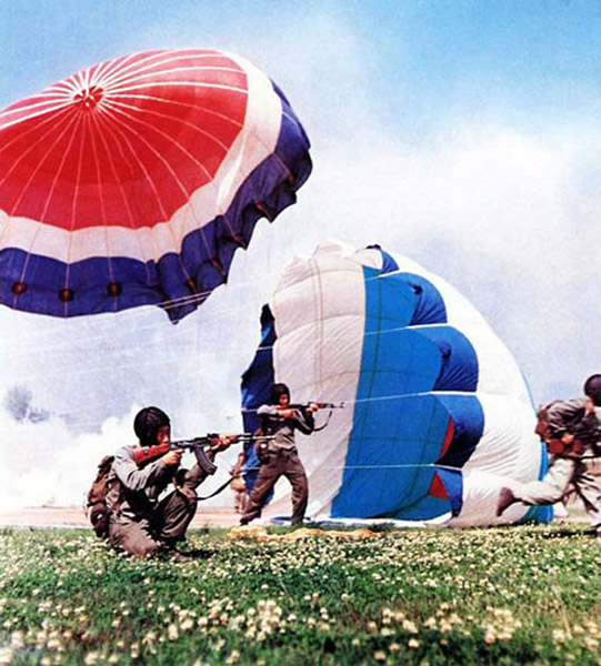 朝鲜伞兵空降美国电影，文化交融与想象的力量